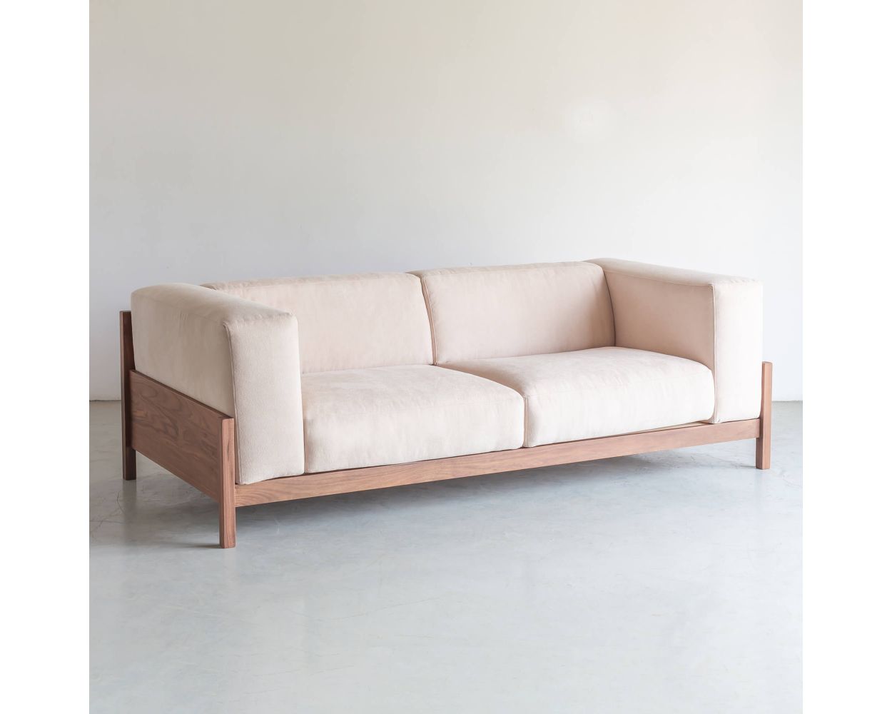 MK02 Sofa